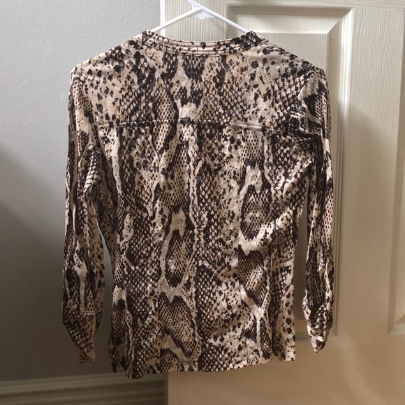 Cache Leopard Long Sleeve - Picture 4 of 4